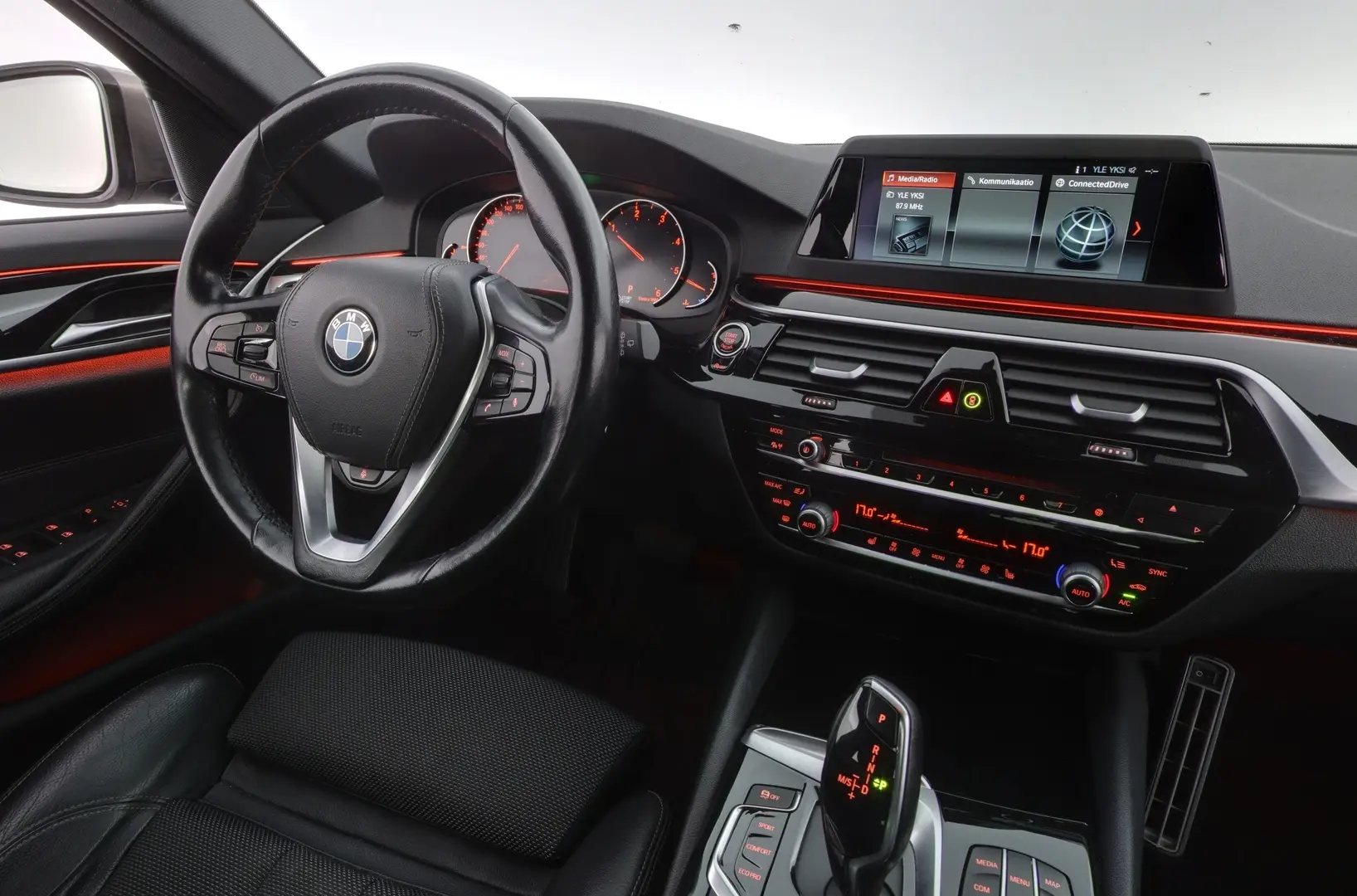 Car Image - 3BNxCmFfUFrczdYpAF295Y