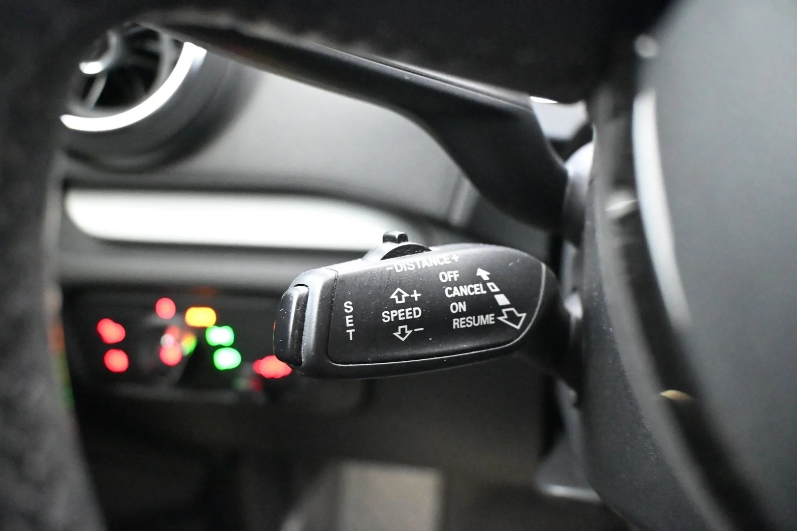 Car Image - 2T1Z4gp8GkD3vFnDovLffi