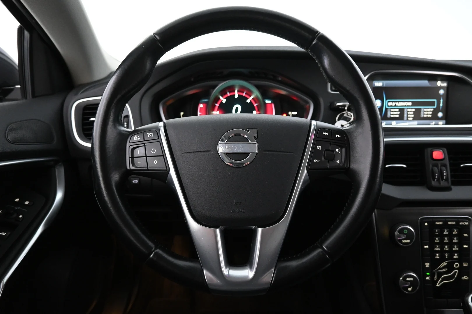 Car Image - 4UUtbR0MF4TY3QgRmK6hjS