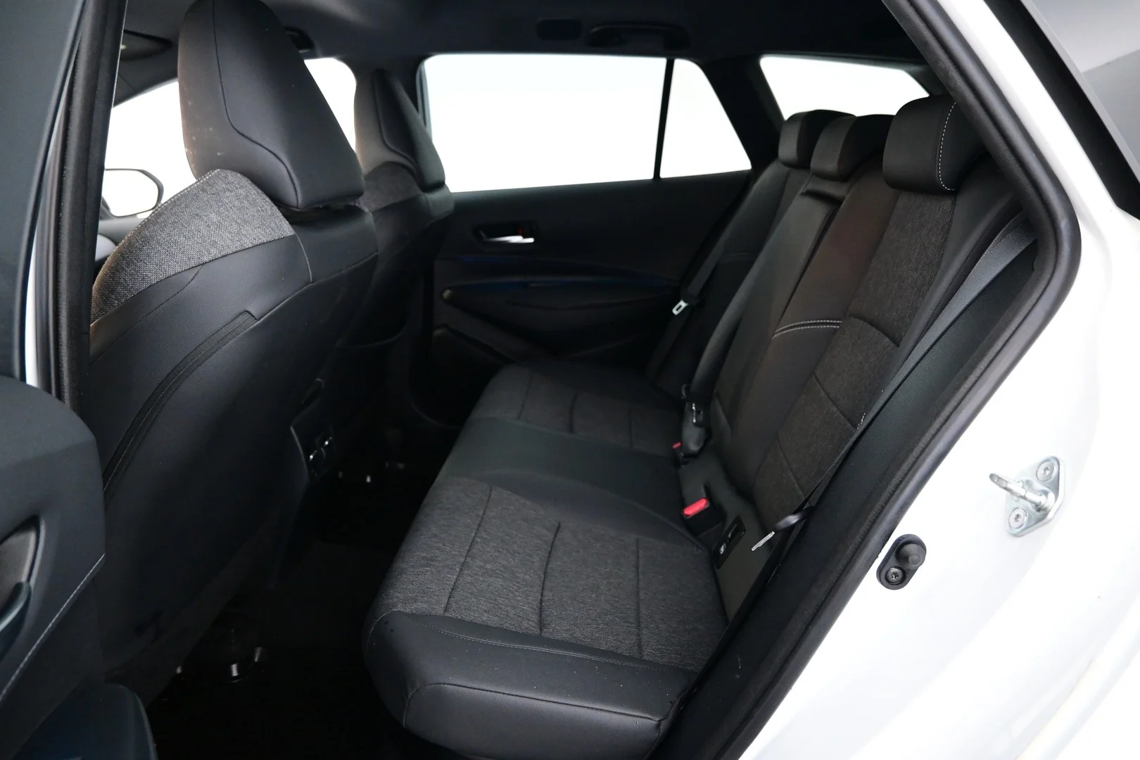 Car Image - 1JRCd2ADovfAvXeYKz44gE
