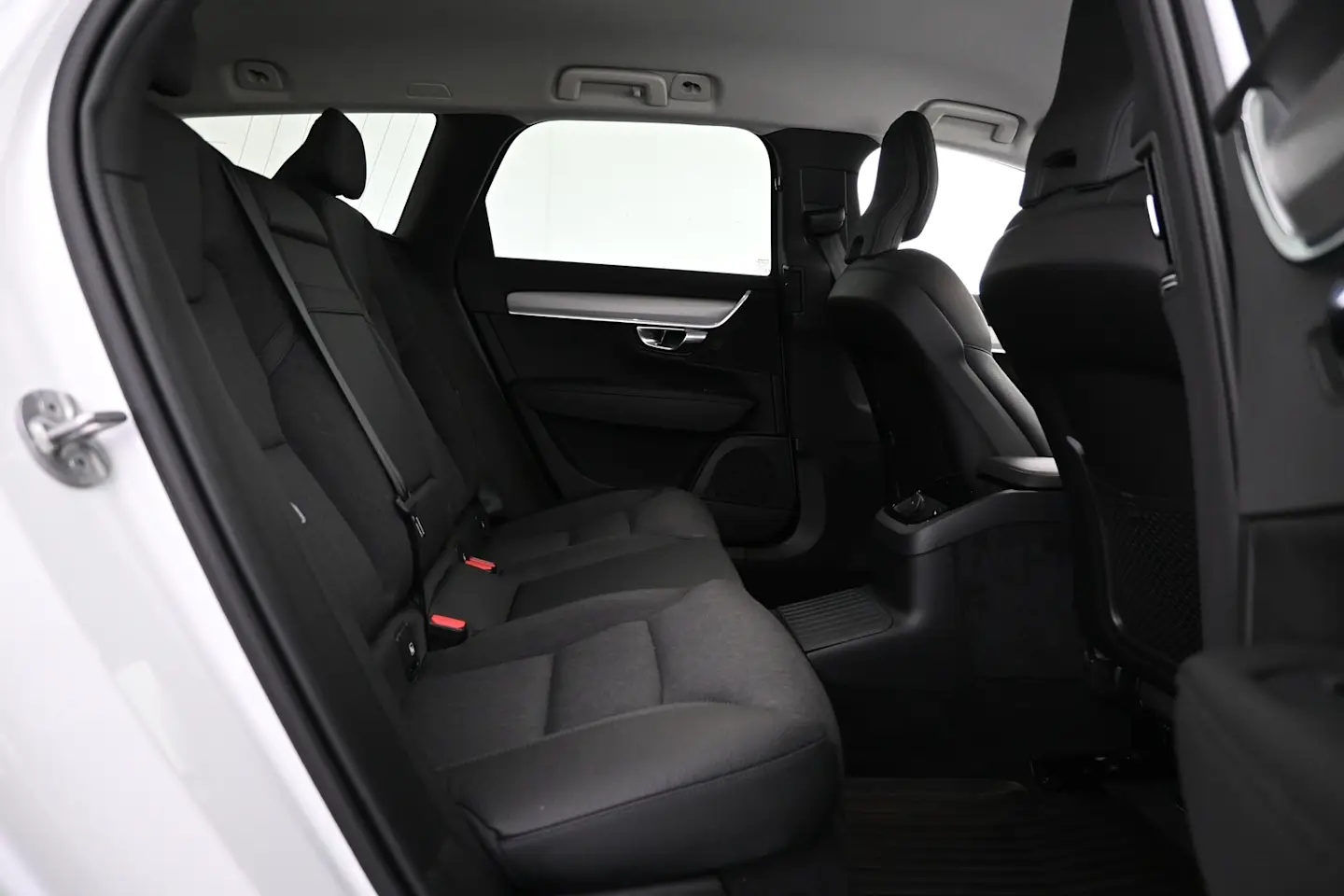 Car Image - CMT5f1eqVrs3em6o6Fxyu