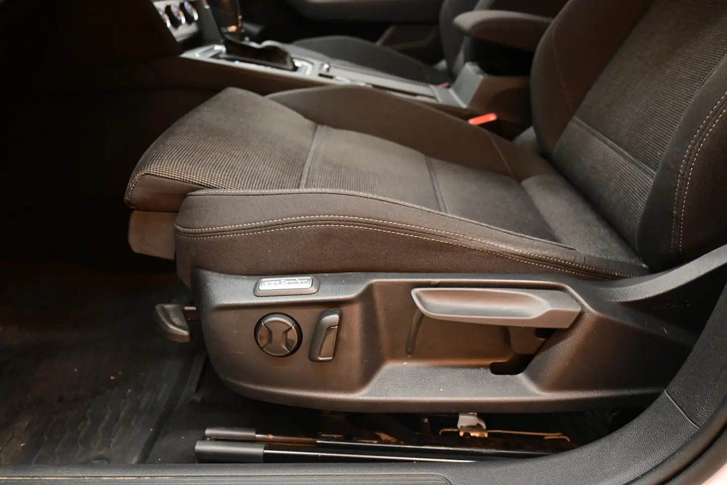 Car Image - 1WRe81Snju16JBDx9x4H1F