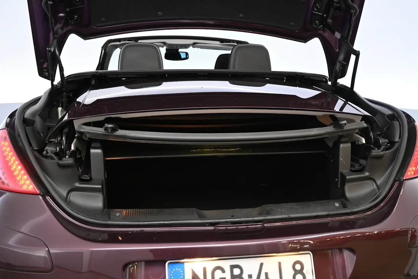 Car Image - 5neDdy8WPpiPPT0KJ58zfA