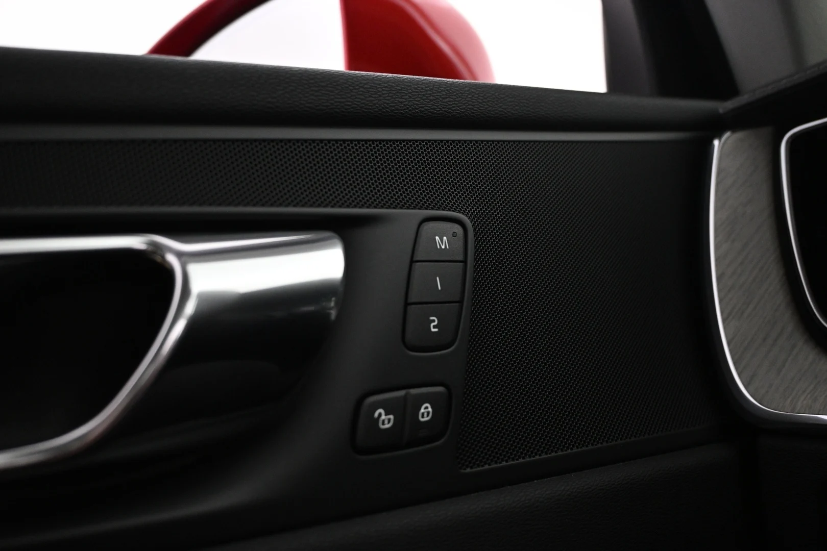 Car Image - 2nSnpbEe0d3EEfYAhOtKi2