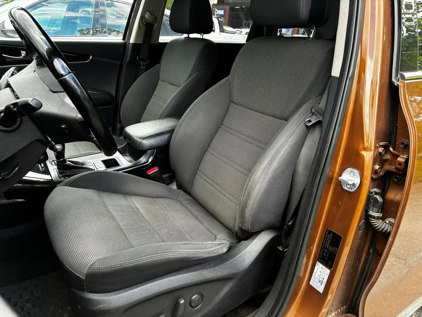 Car Image - 6SeGZeFlnh4bB6SLnQPAaA