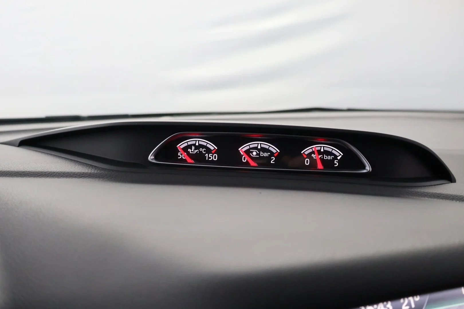 Car Image - 7ze8eVIVTJbPgFachU5IP6