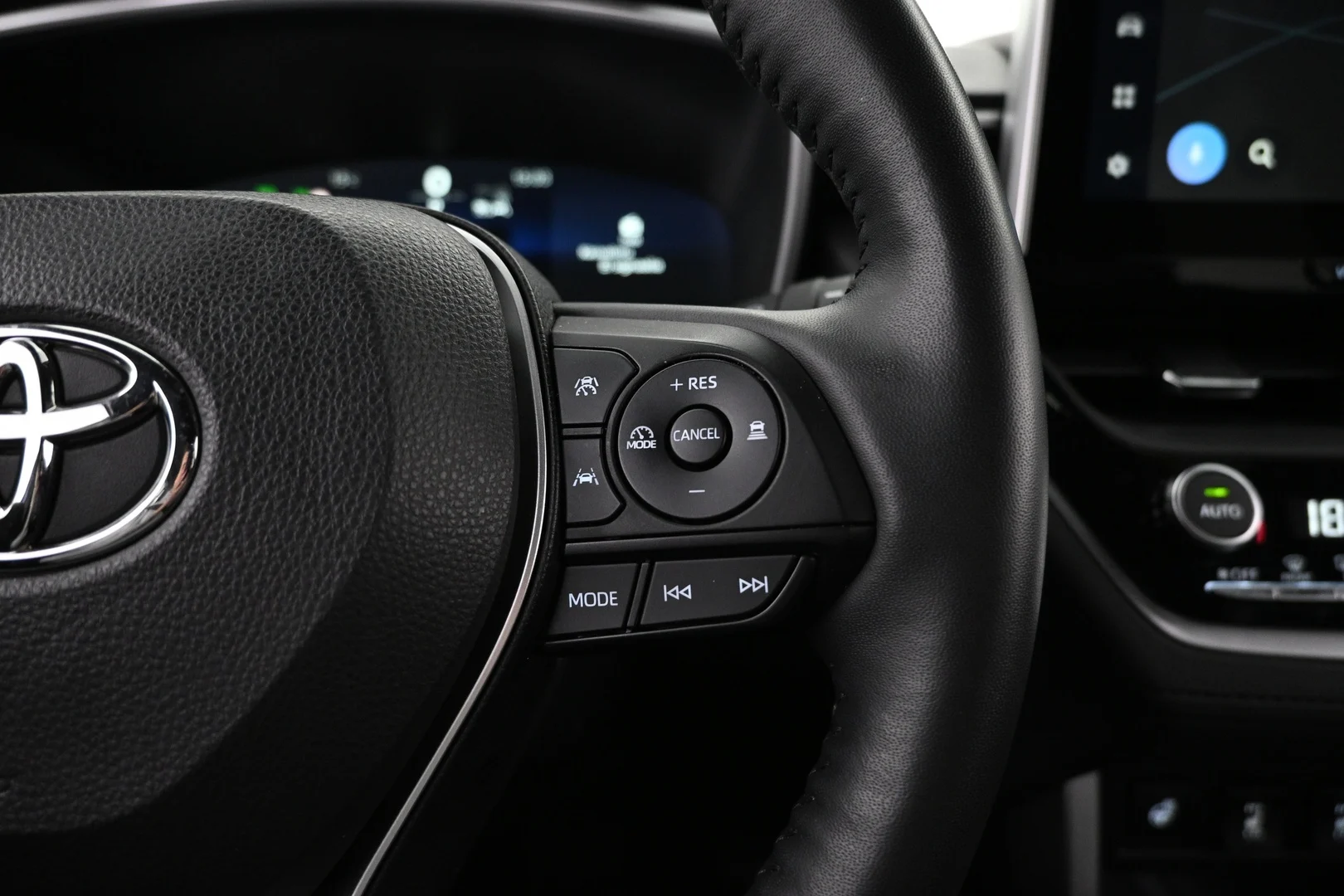 Car Image - 2PePAmZXkb5biuDh5eFtVs