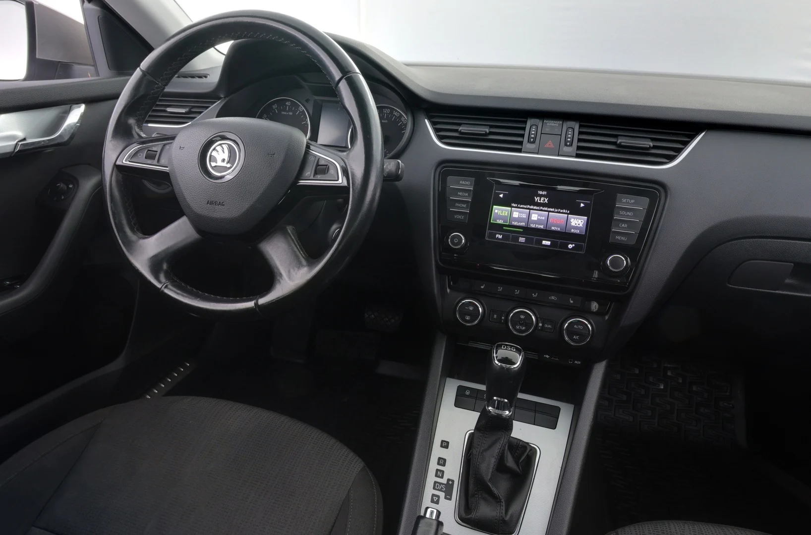 Car Image - 2XegQVmIwsXVGjiIW3Yg8v