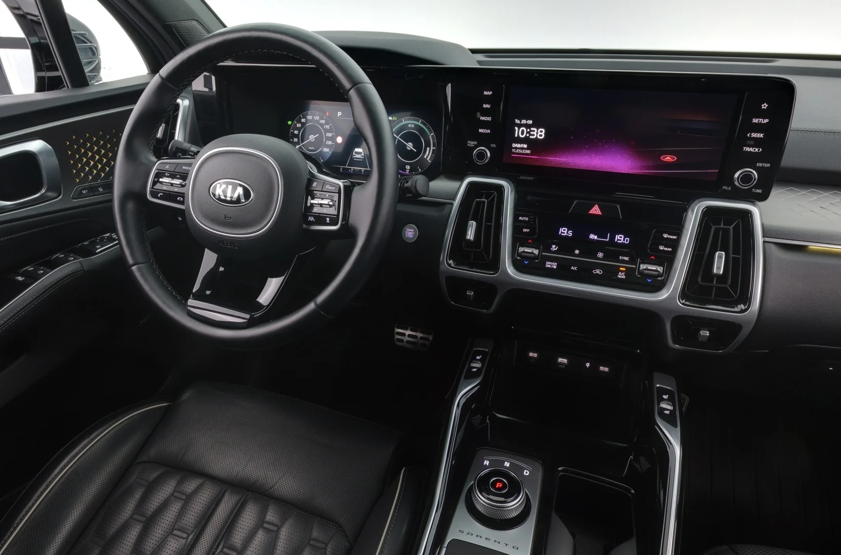 Car Image - 7KmnnMcMhBcYdsZU7K69Cj