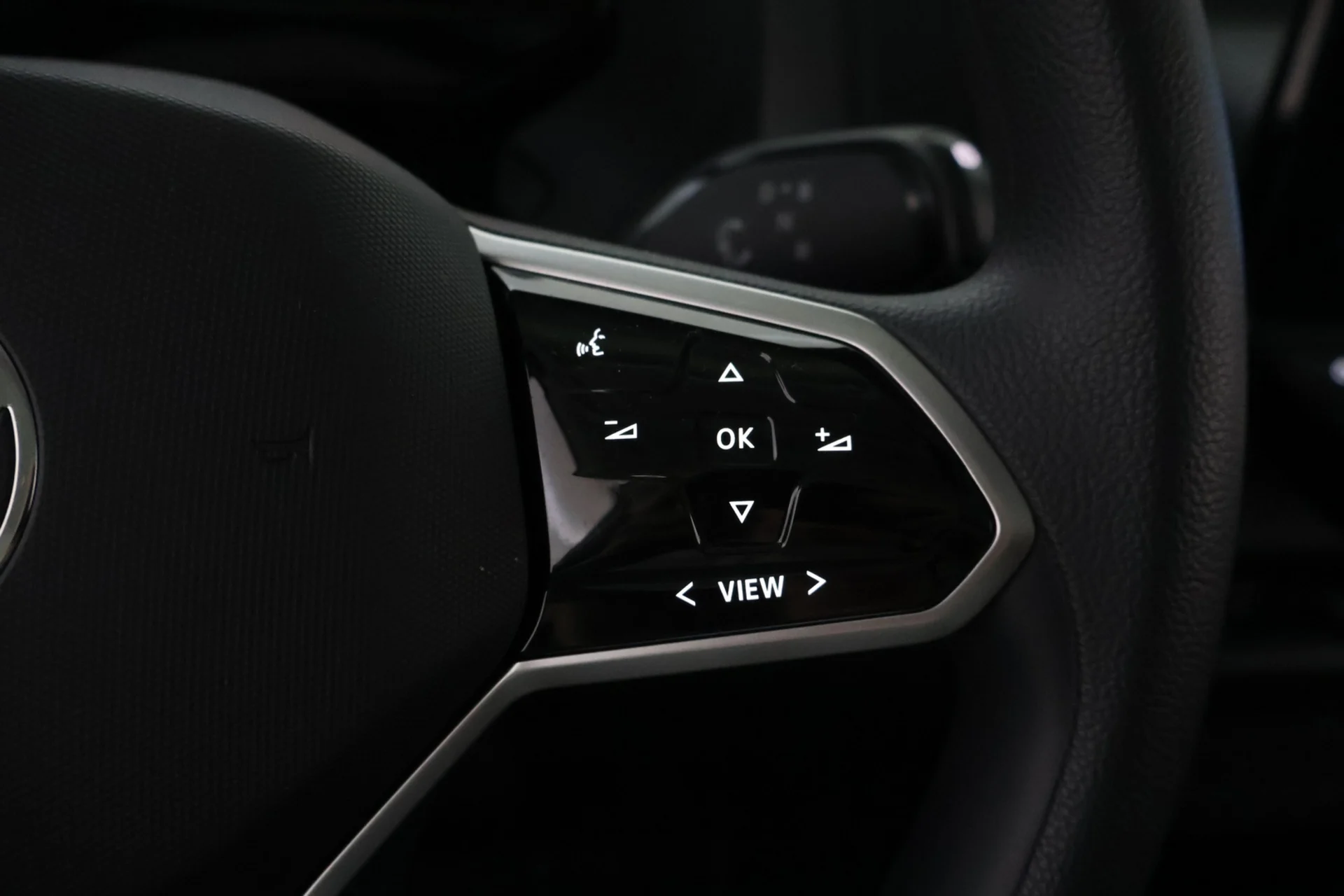 Car Image - 2fNLIad3J9Qbe16VFuJ0Ol