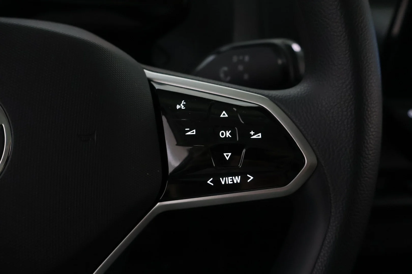 Car Image - 2fNLIad3J9Qbe16VFuJ0Ol