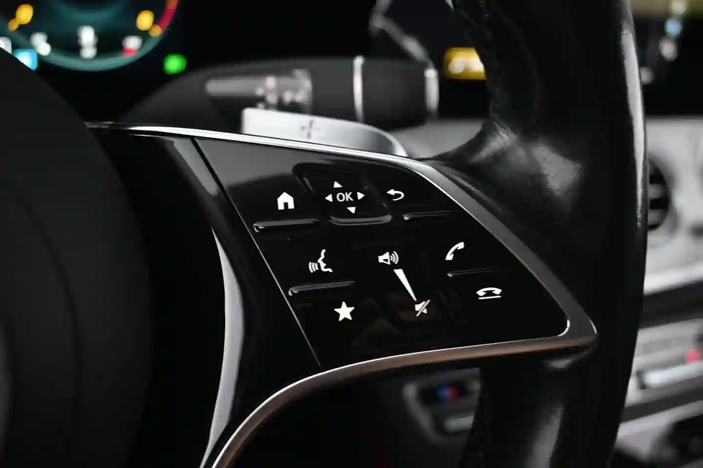 Car Image - 5kq6VLMW6qDa81fOZvqhb2