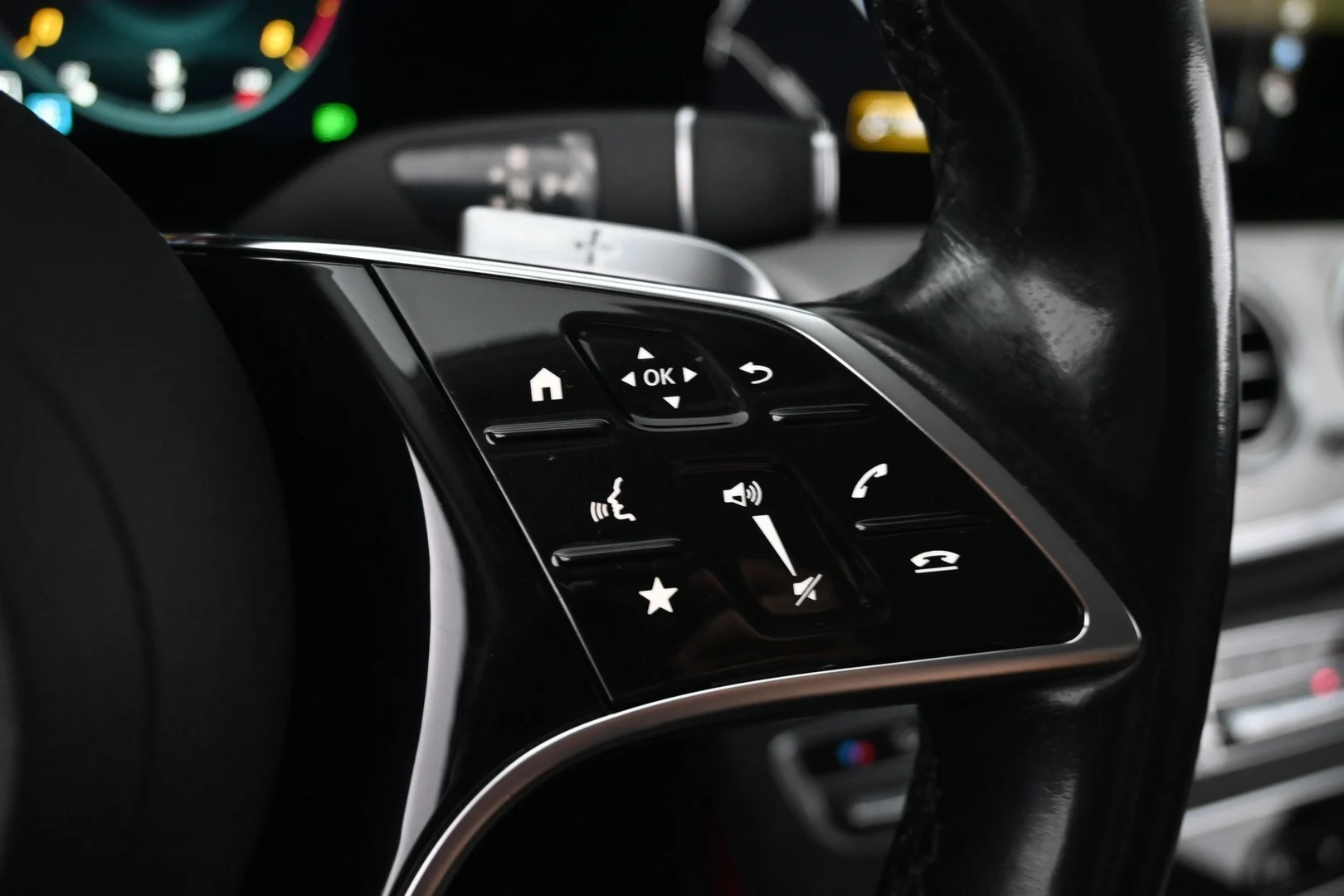 Car Image - 5kq6VLMW6qDa81fOZvqhb2