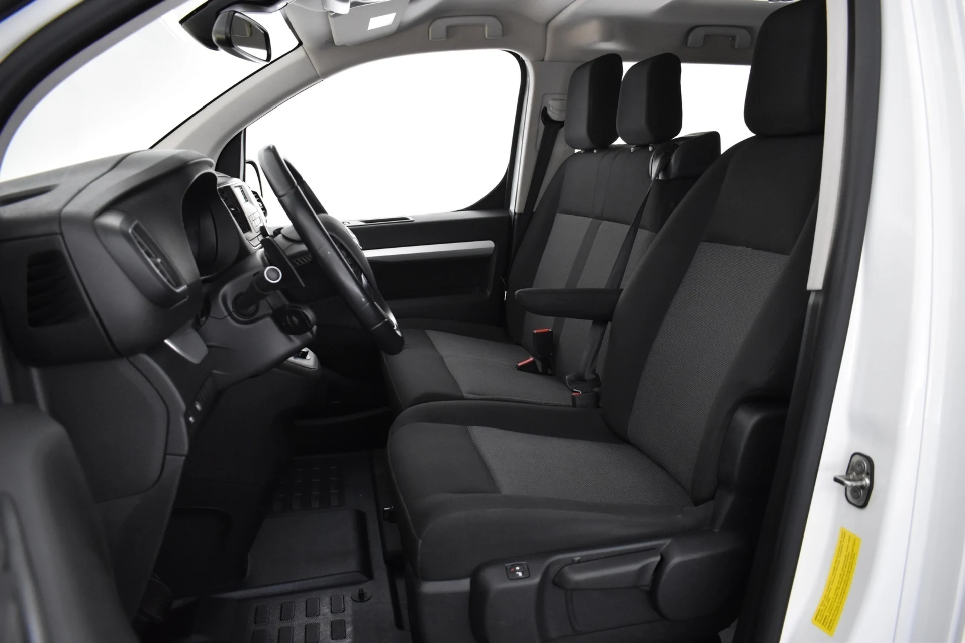 Car Image - 5oGDcLyDGF8YoVEt0VJ5oy