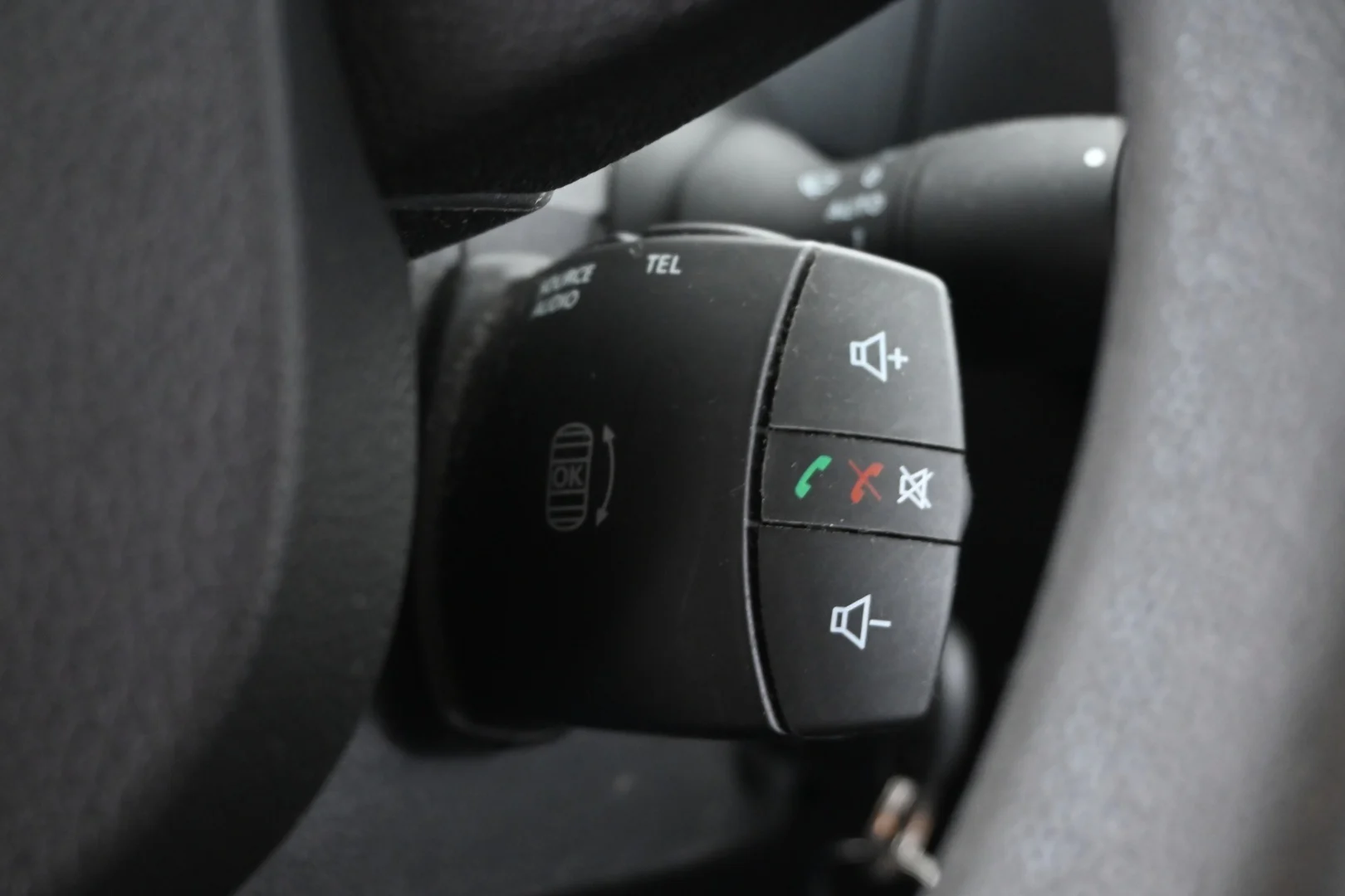 Car Image - 60w0nKeemZfx6JULUkWuCP