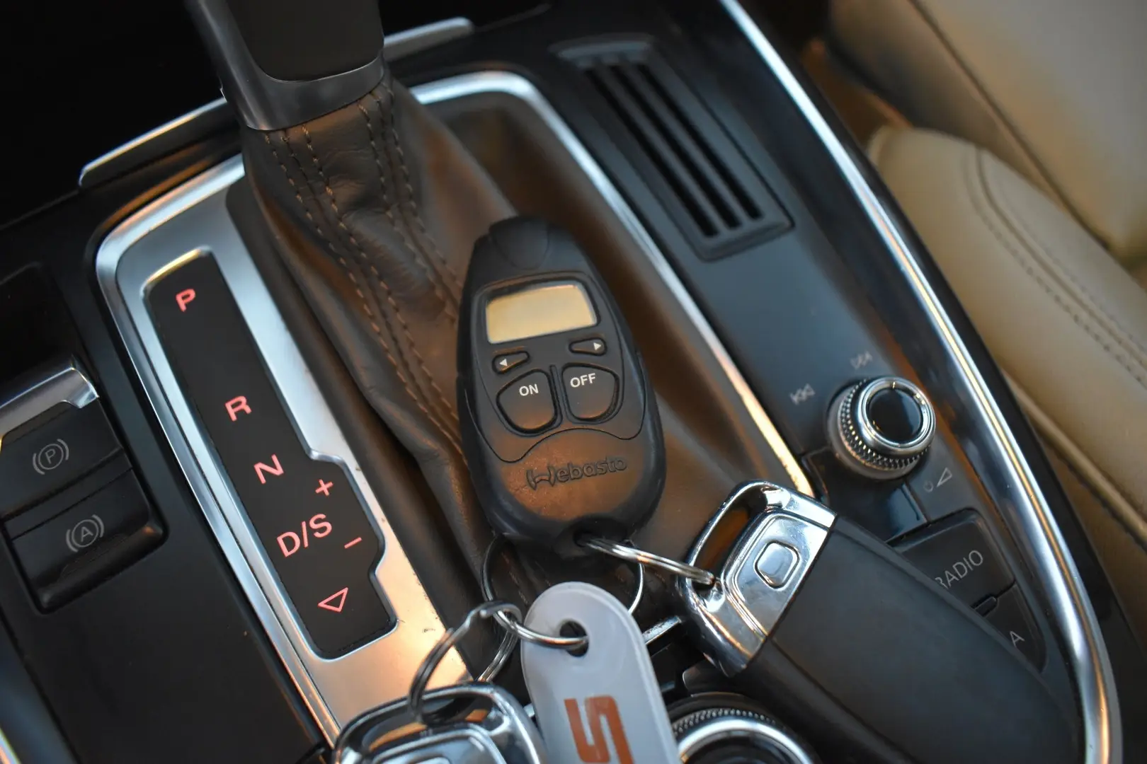 Car Image - 3ReWUYi70AcWMrYCBkge7u