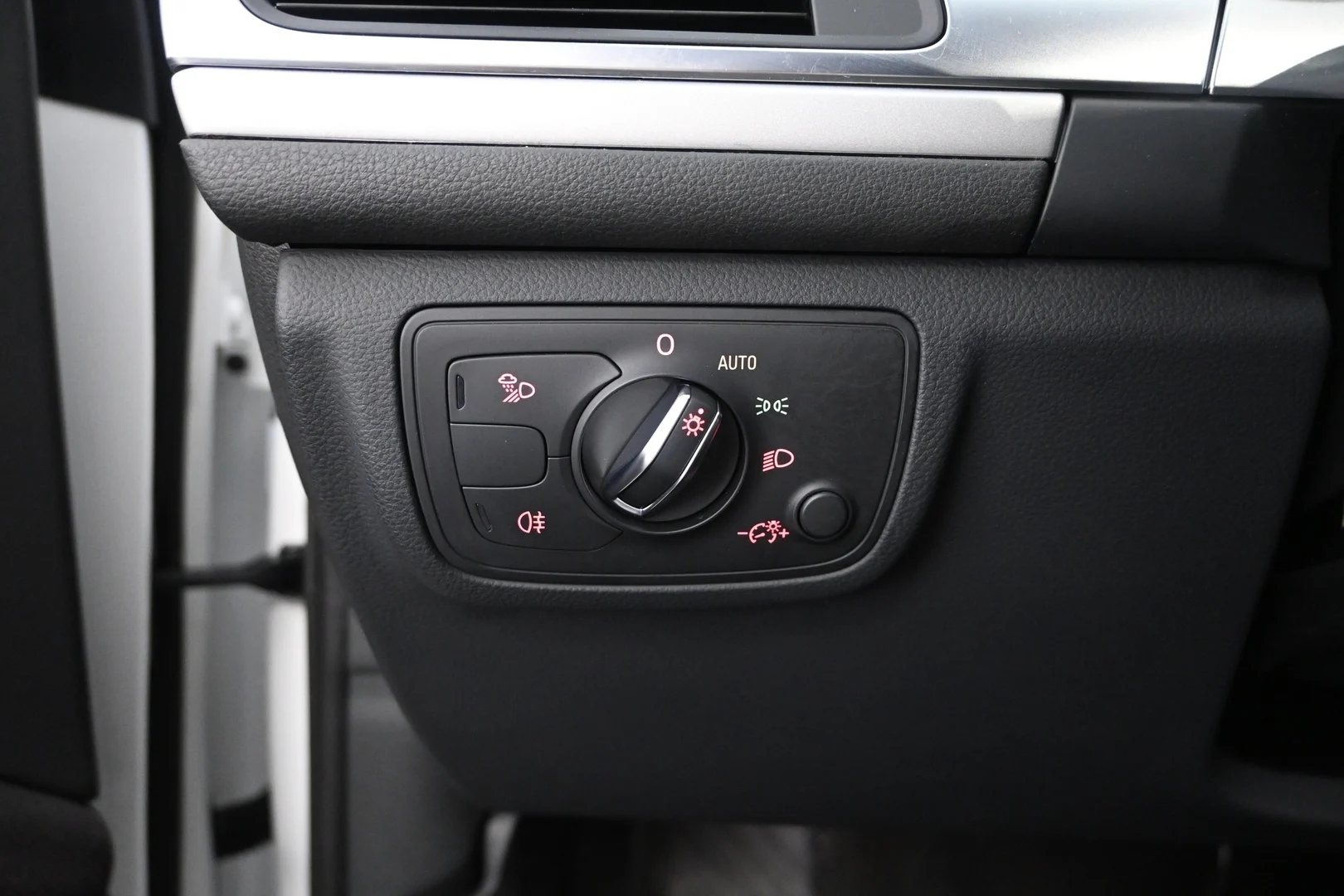 Car Image - 4hCNQuaXnugBzlltK8wGor