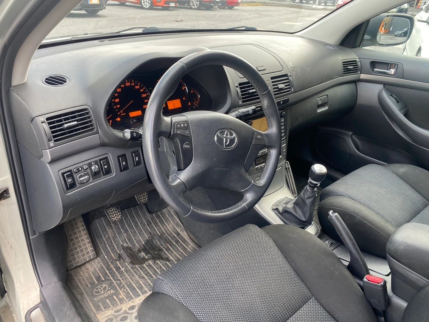Car Image - 2n0LMHocdfX3ZYwlc3wmBU