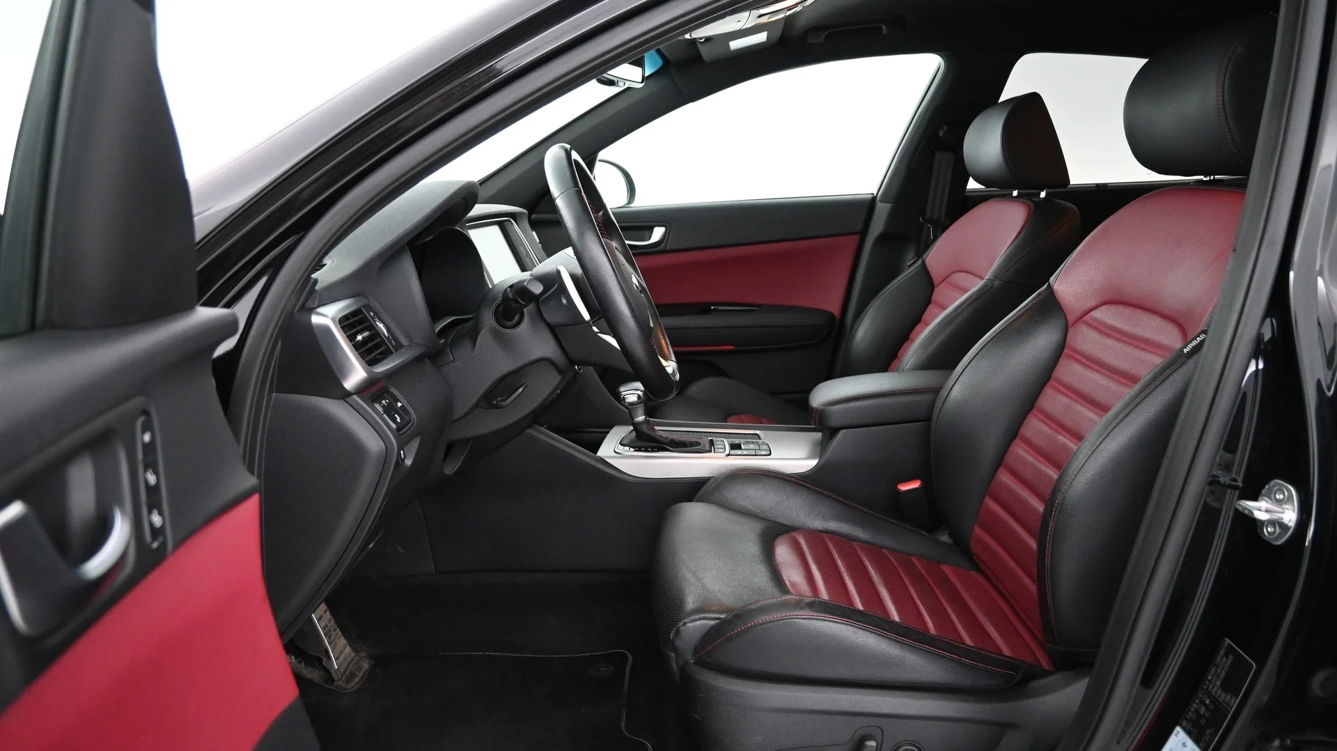 Car Image - 5QWnCAGh1peihwVSO5Cexq