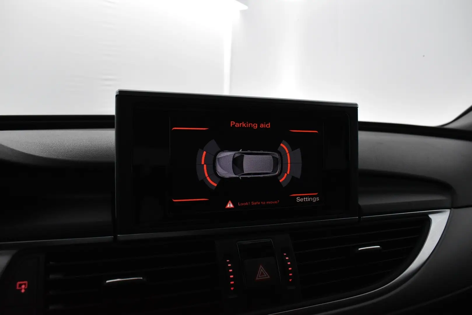 Car Image - s3t8kQRC9e63L09X03sxk