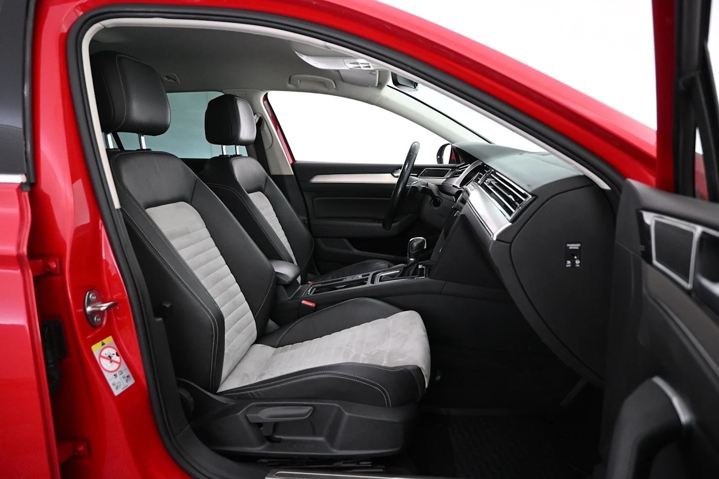 Car Image - 1sFkPC4OhrHawv74CXVKAd