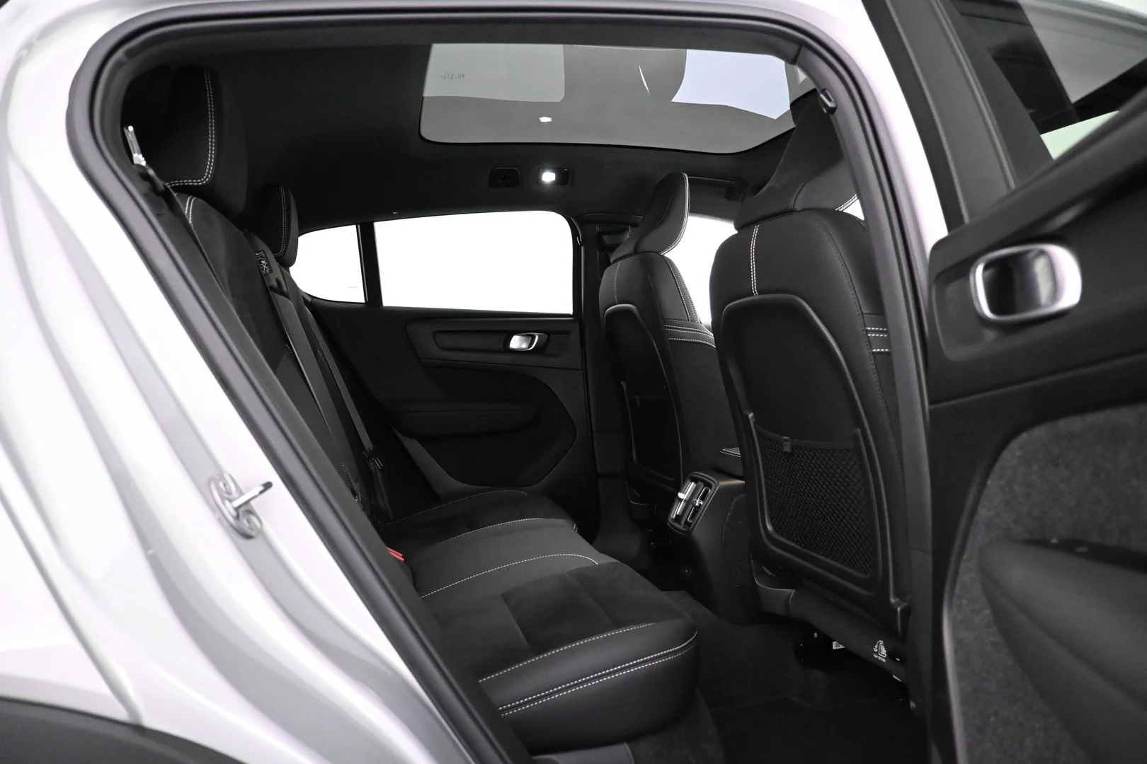 Car Image - 4aURNRpPGONkc6OGRzjAGq