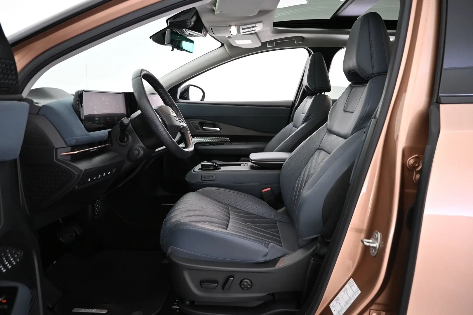 Car Image - DSB2fdyT2BrxXEZvxQY7N