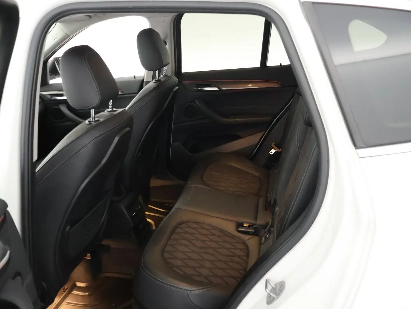 Car Image - 1GlbIiIakO5od6d8knT2CT