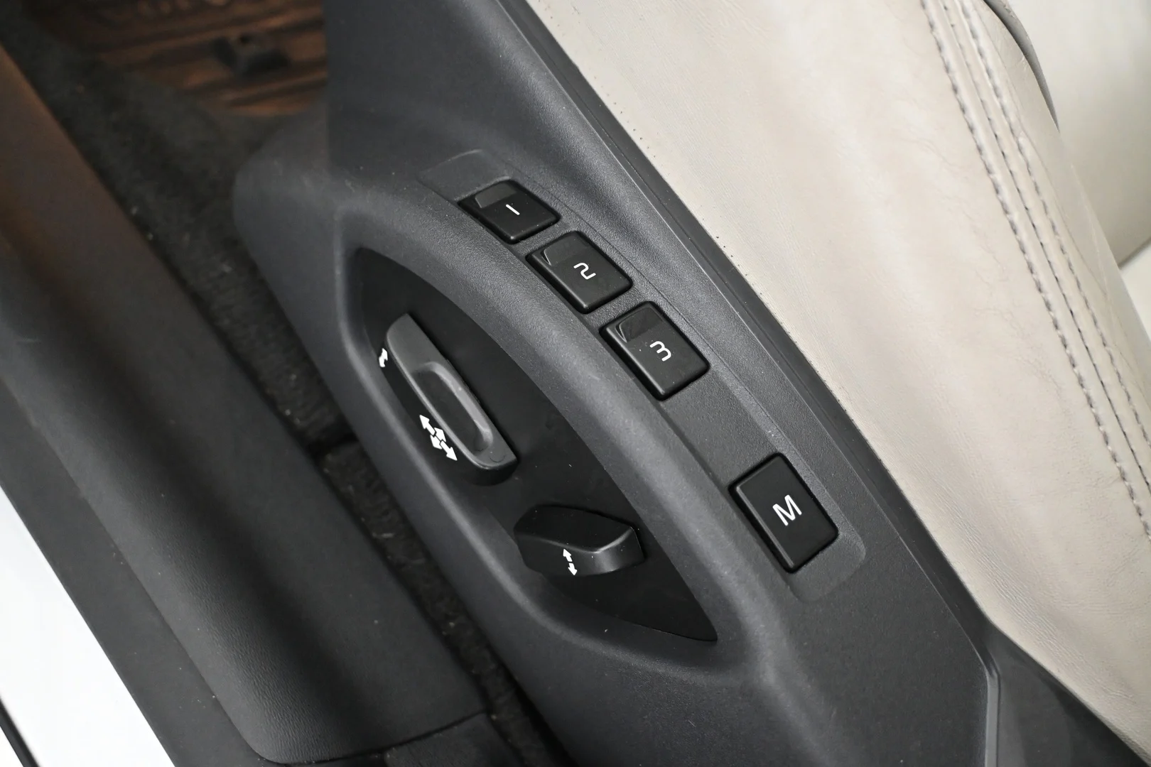 Car Image - 5k1tHa838YFAC0jkQO2Dj6