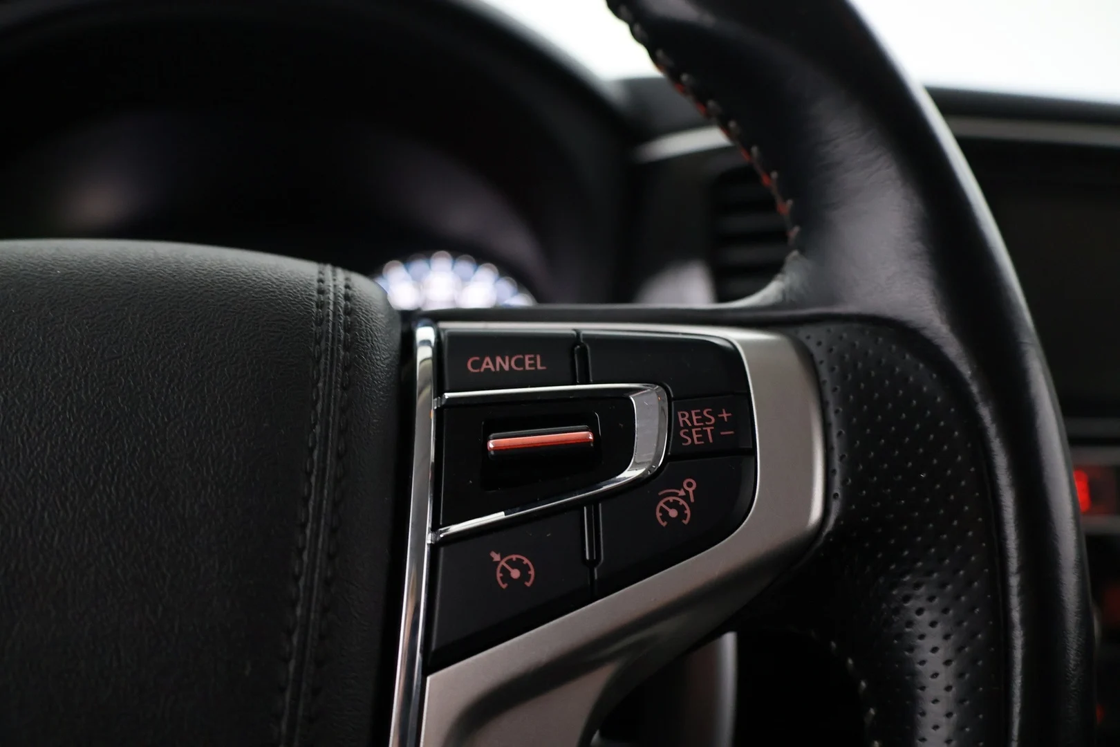 Car Image - 1IEOJLgWBRH12FKlw762pb