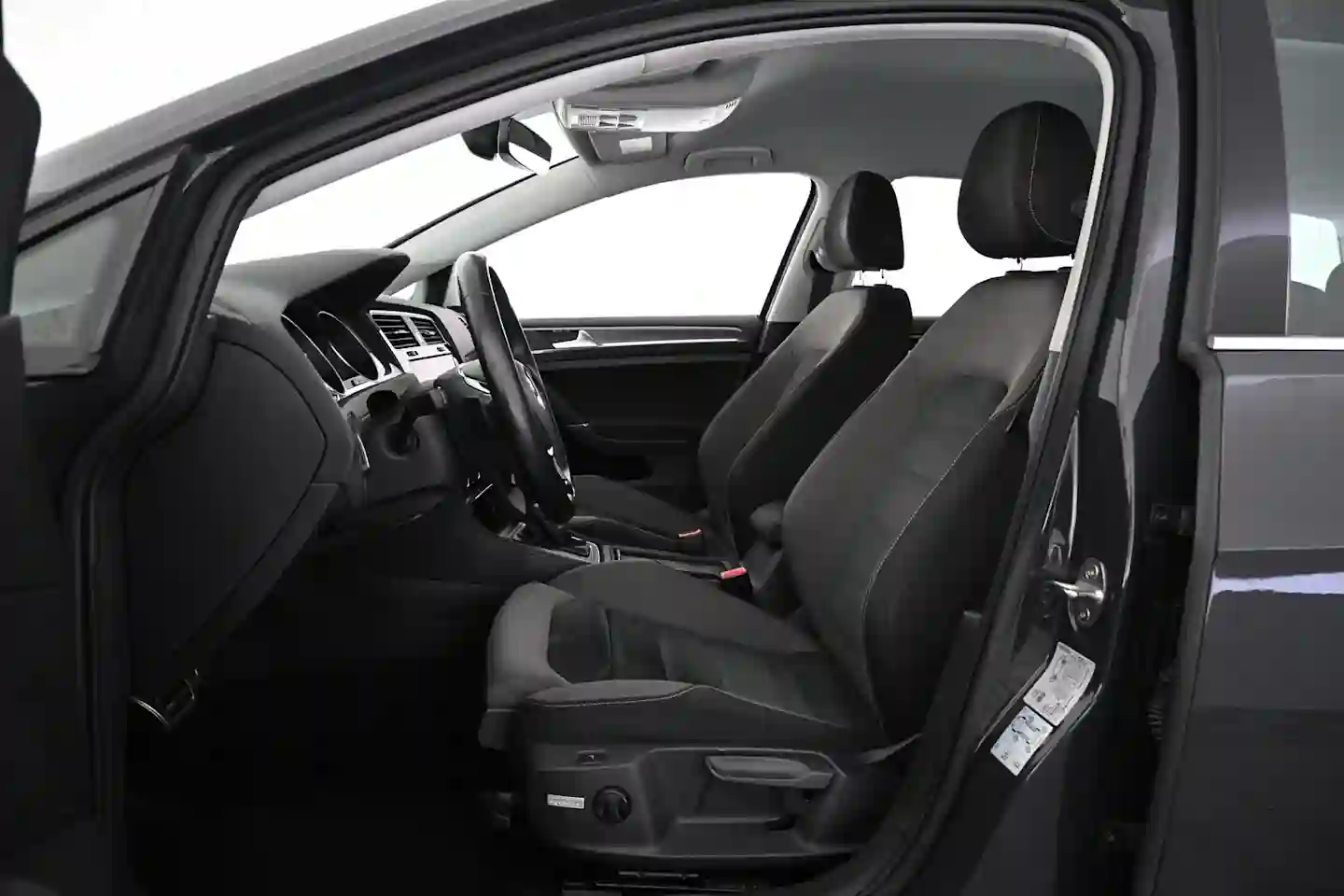 Car Image - 65Kj3jVFeTFCi87f1OpcIM
