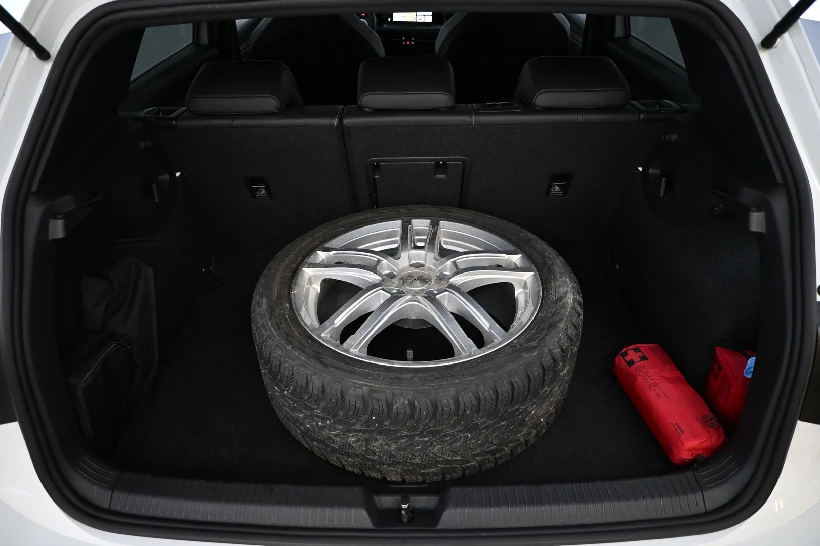 Car Image - 1AhSvFvSznX7oFvht56jMD