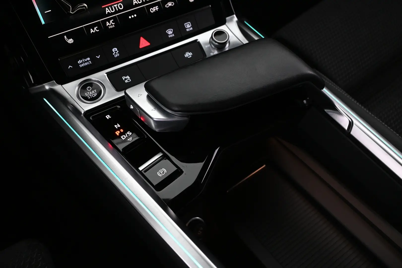 Car Image - 1llnivg00qm6S9LTX5ptcU