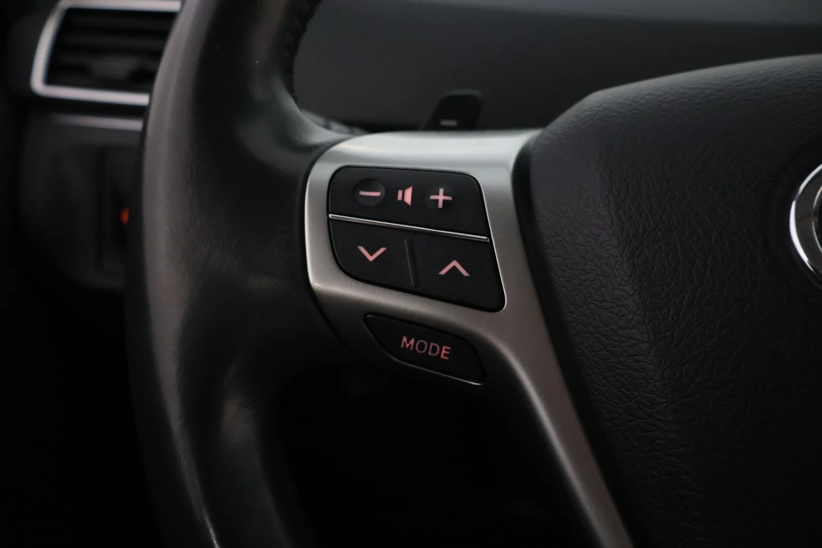 Car Image - 1jQghvWvq6ei3ipZokEII8