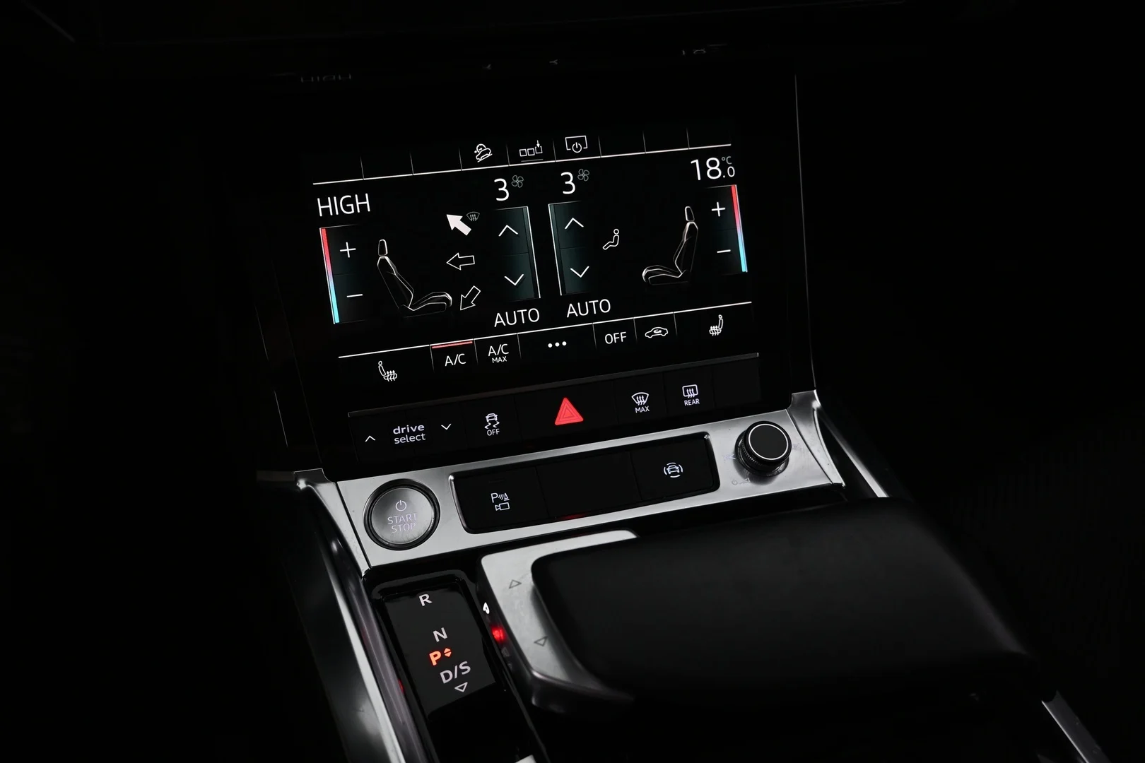 Car Image - 54HUHyYn1ZEQyonqIPwPl4