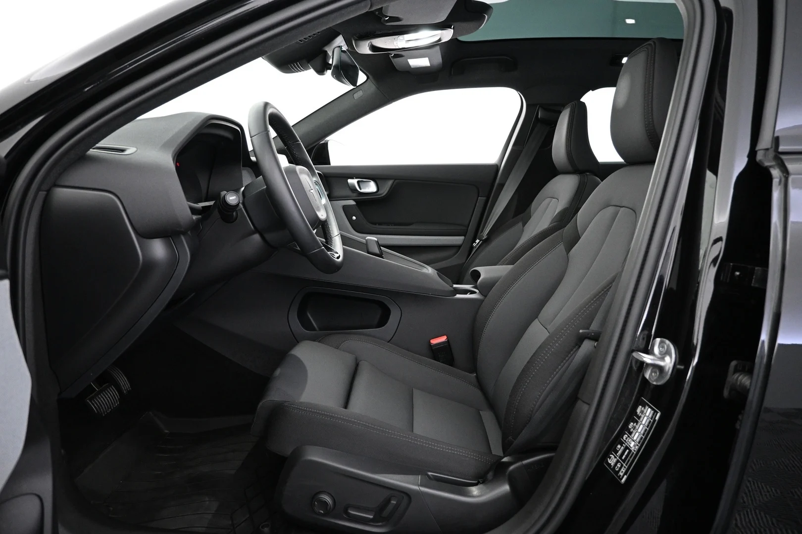 Car Image - 7ruMfwZrgUAZcqJGwN9Jzq