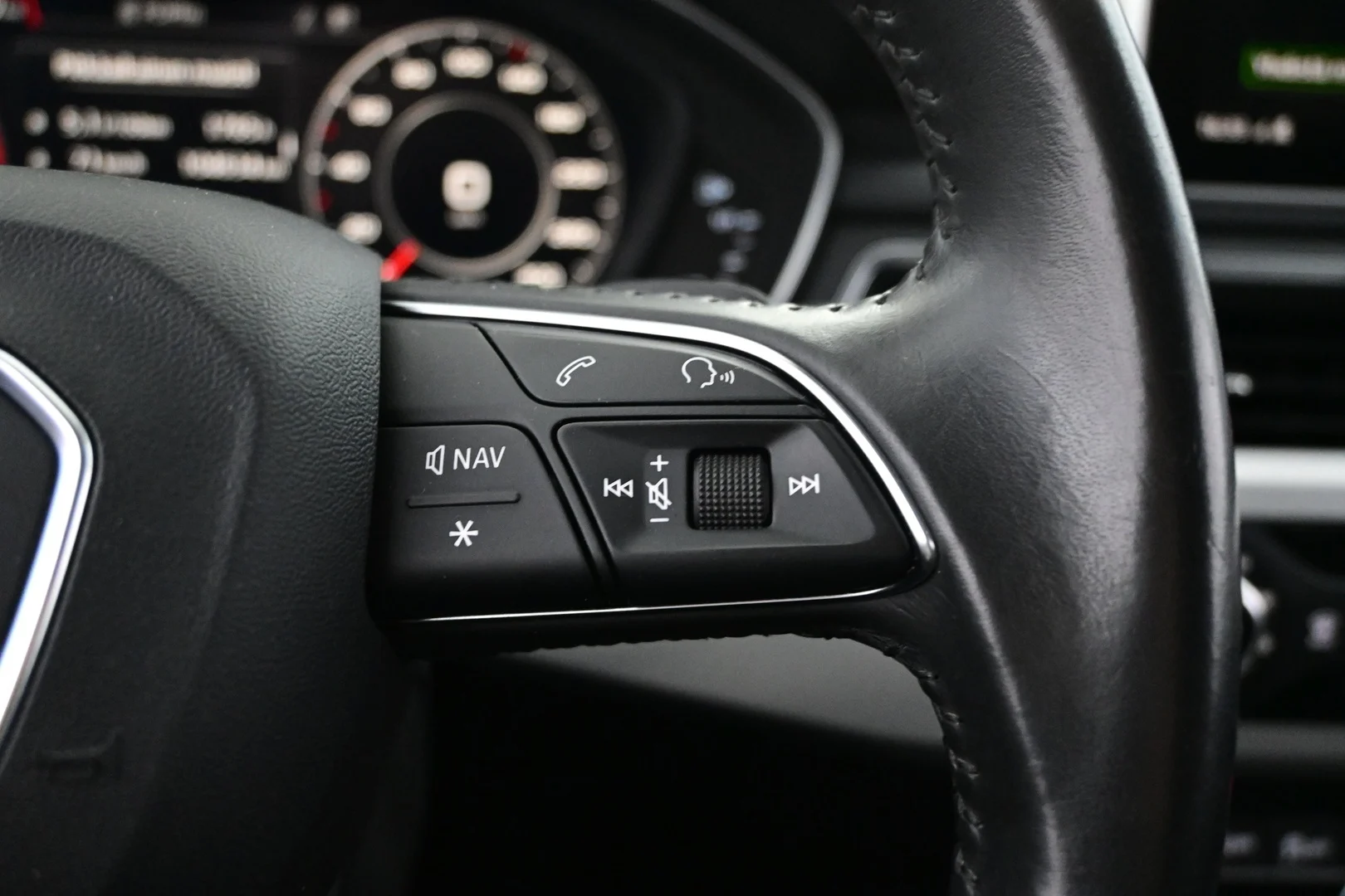 Car Image - 5GMxG1GYFYx09TM2DthgjV