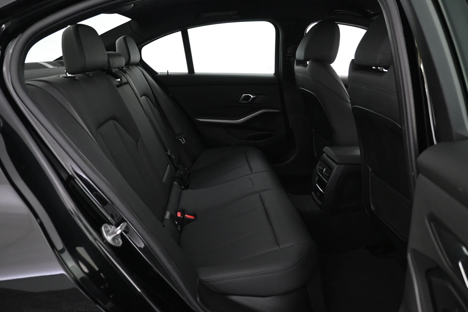 Car Image - oicI0oxzlmAR0Cd6Df4PG