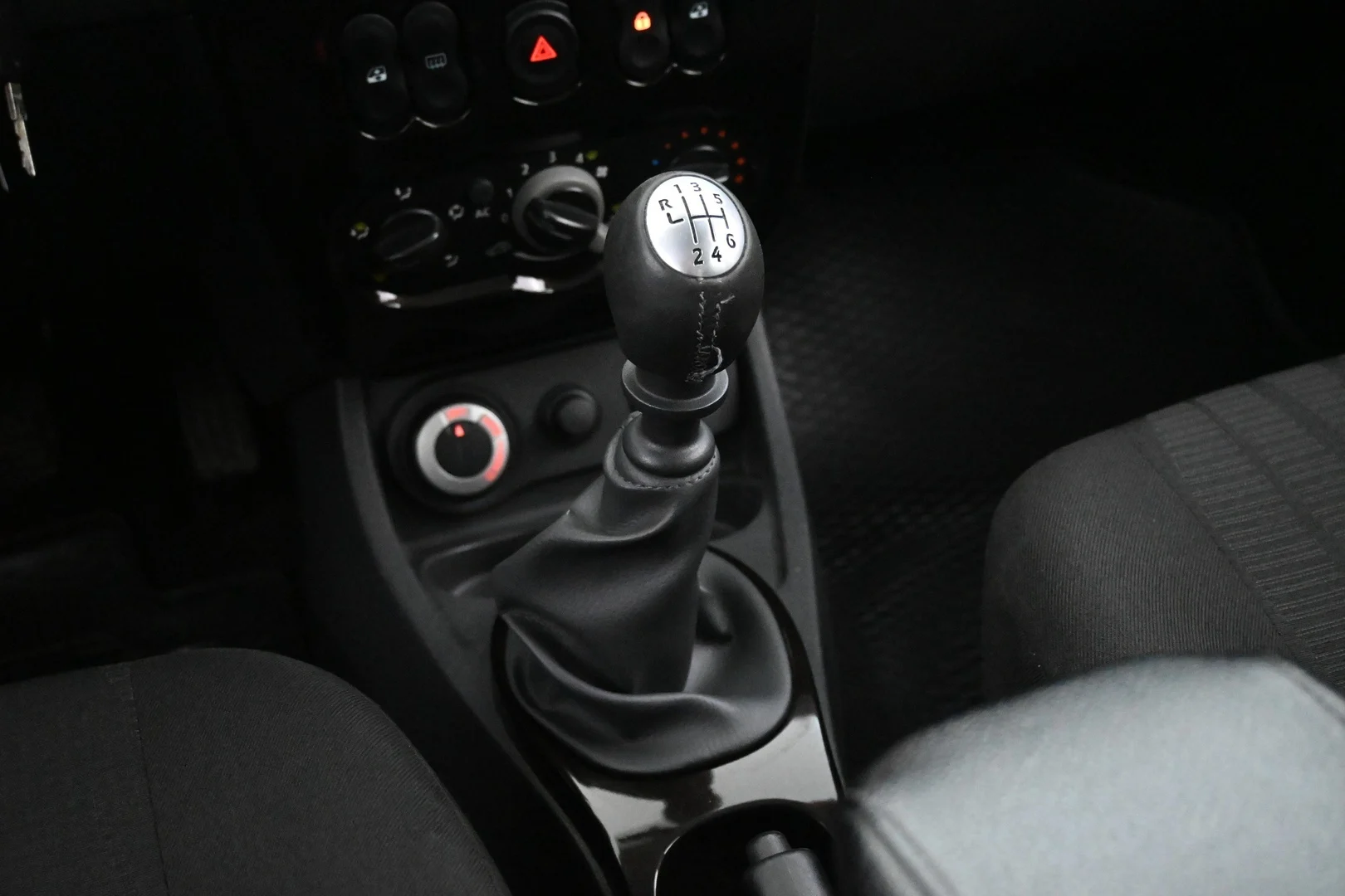 Car Image - FH0xSYGWIhjmWGdmv5fL2