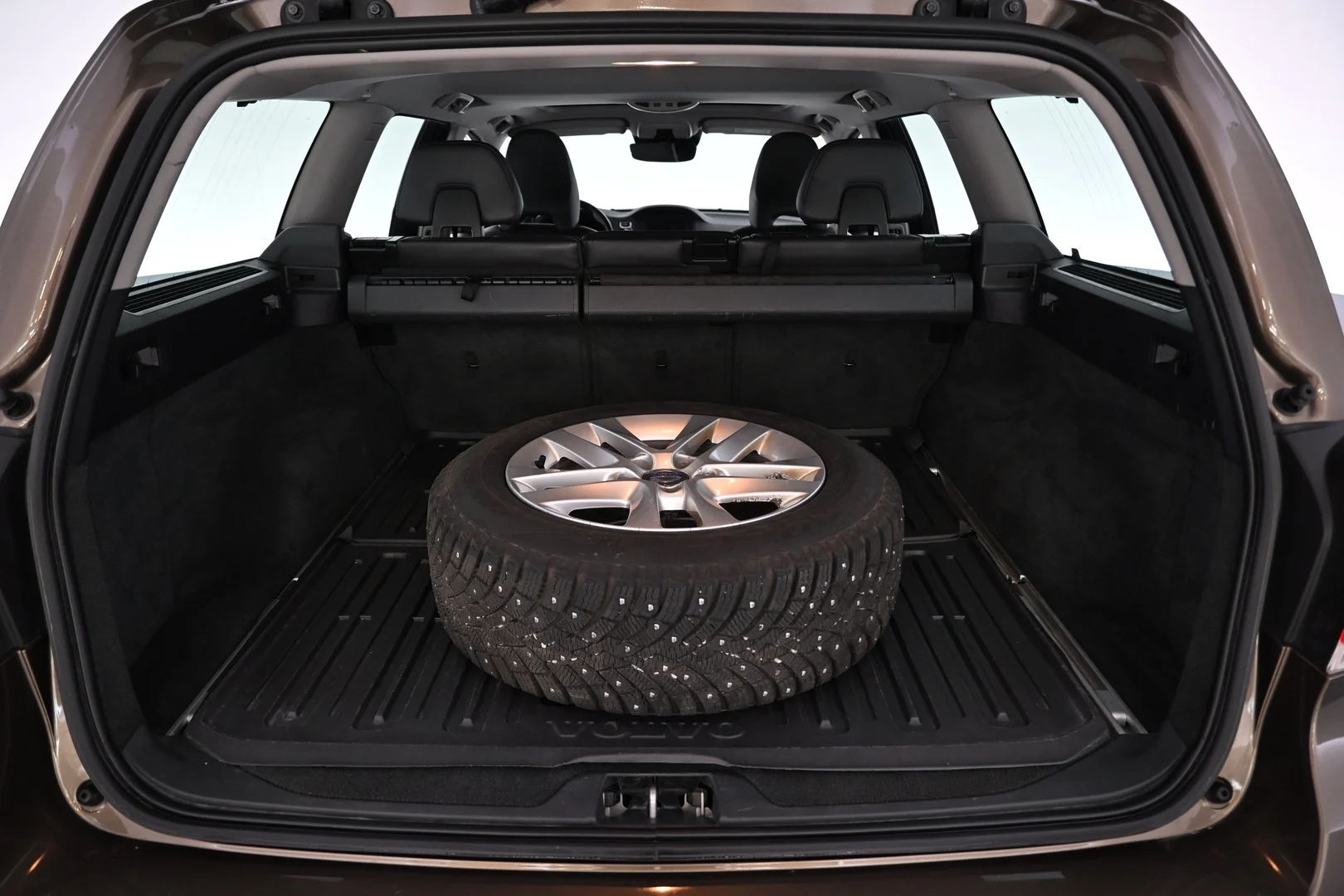 Car Image - 3P3irJCeV8PbUc3t0TaHq