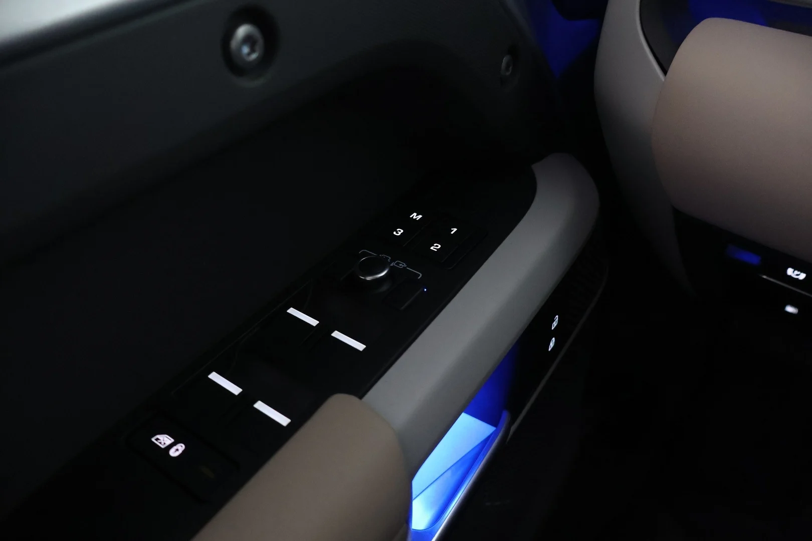 Car Image - 7xNo8mnsDNeMKEUSVNRNk9