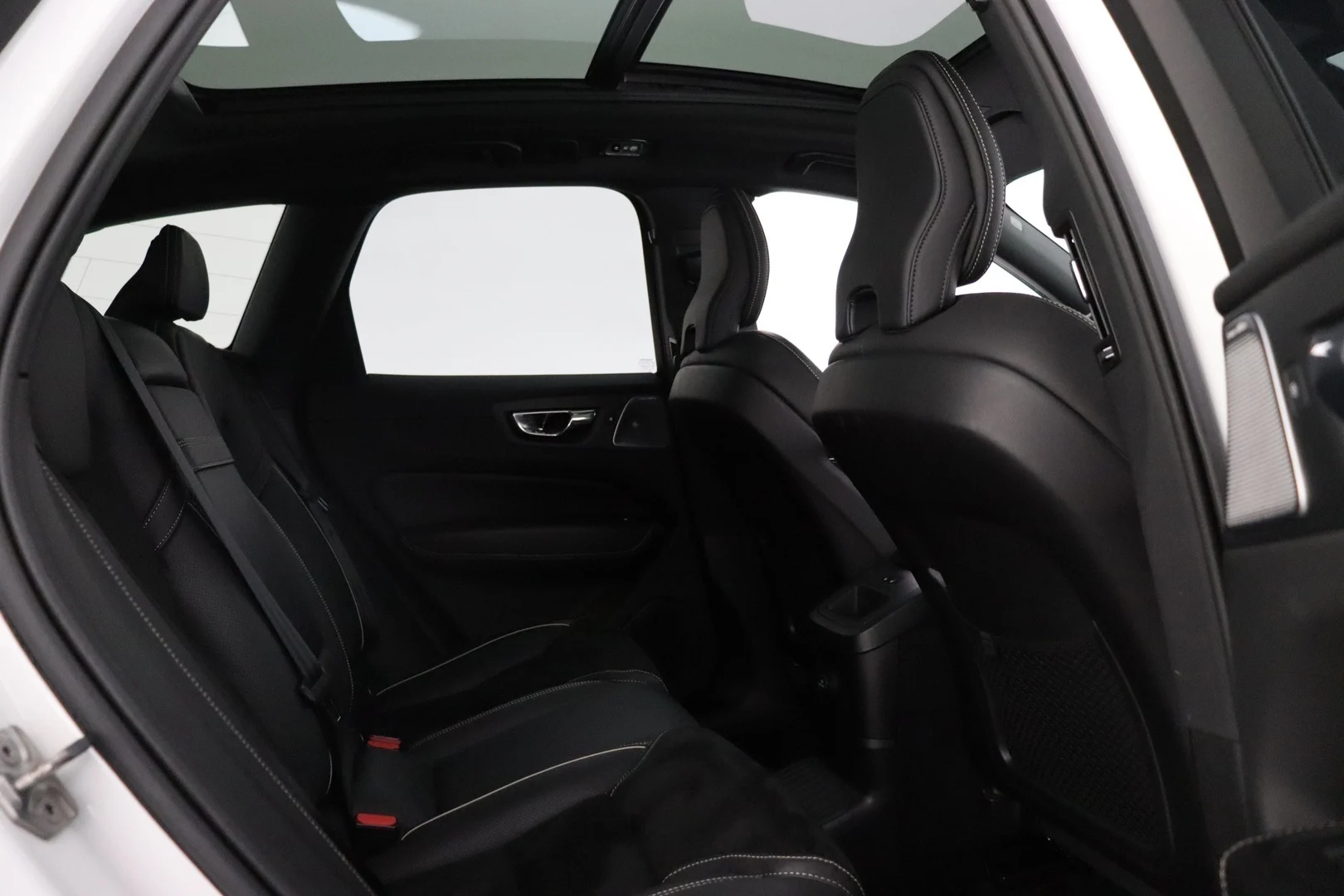 Car Image - qeZm6j1LjB16Ll5uo8imI