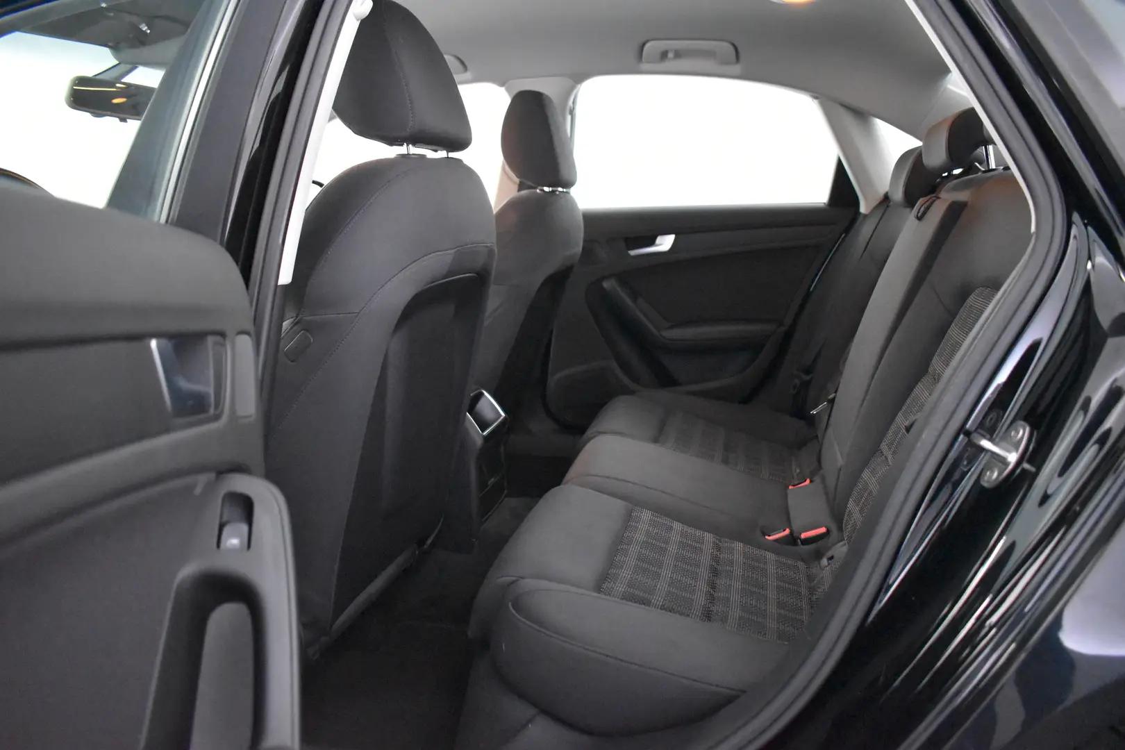 Car Image - 1Z8UWLerMQozMMC83eF9OI
