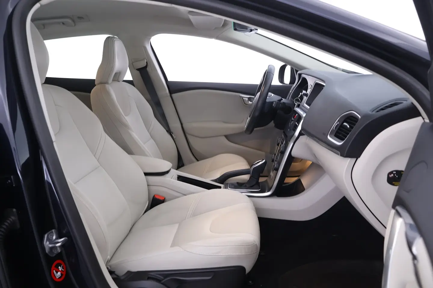 Car Image - 3UMfZqDxBKi8E8XAH27PTI