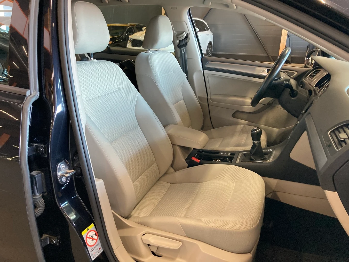 Car Image - 6tSpMvTU0JLDyM1x1c8uT4