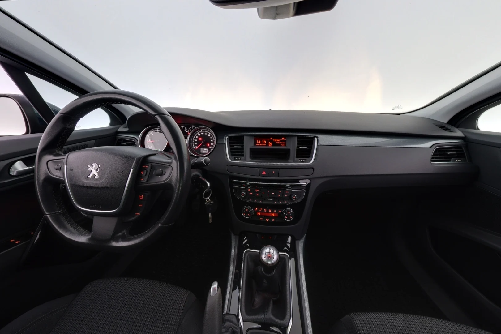 Car Image - 5KiazD3srL9xZent1RmI5V