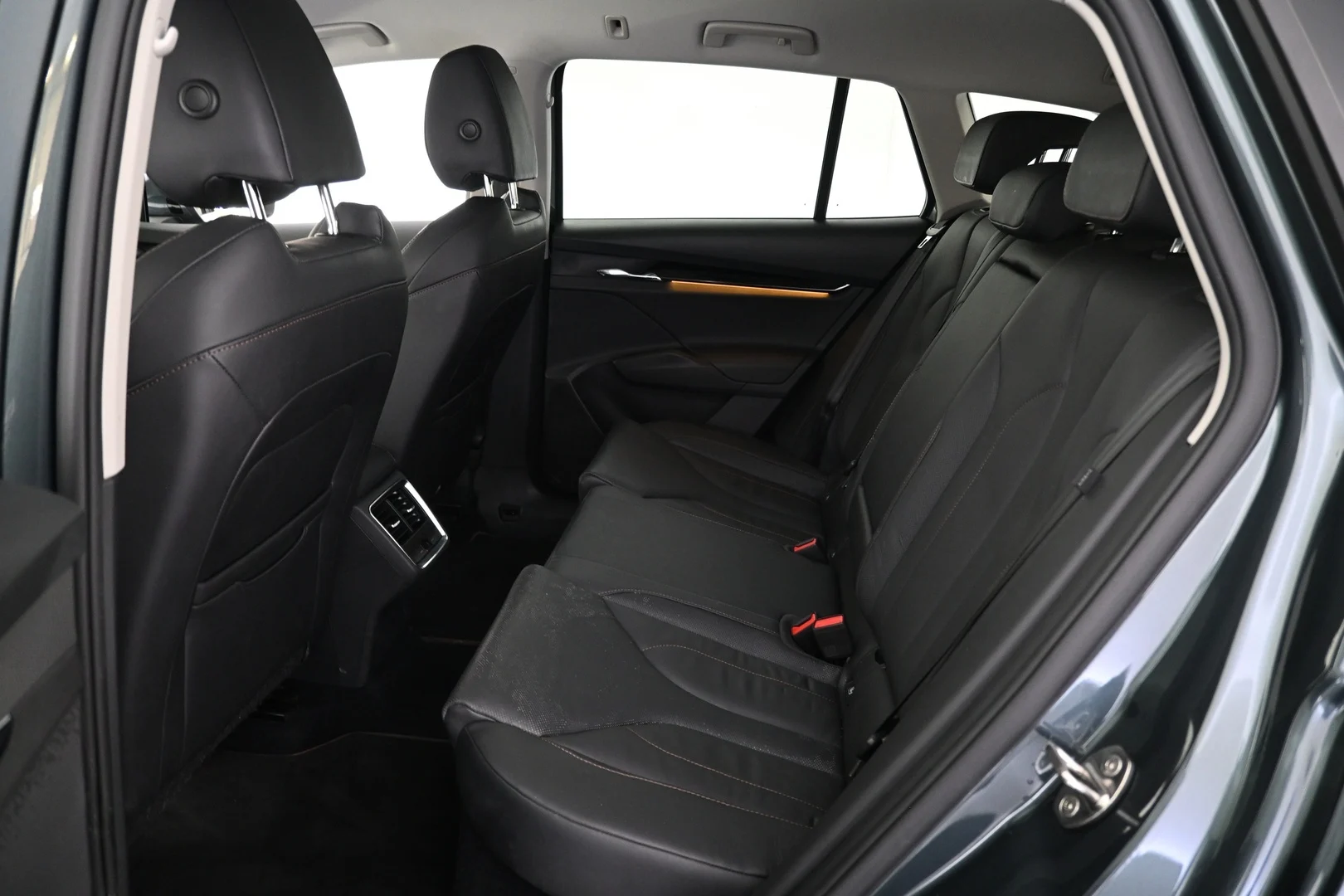 Car Image - 68rLukir25PA4ybhWfRV85