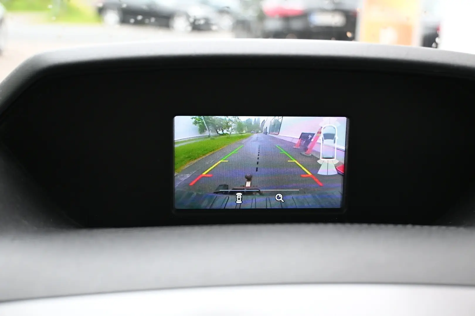 Car Image - 4XlYSp3cnfF200NgG6WqdT