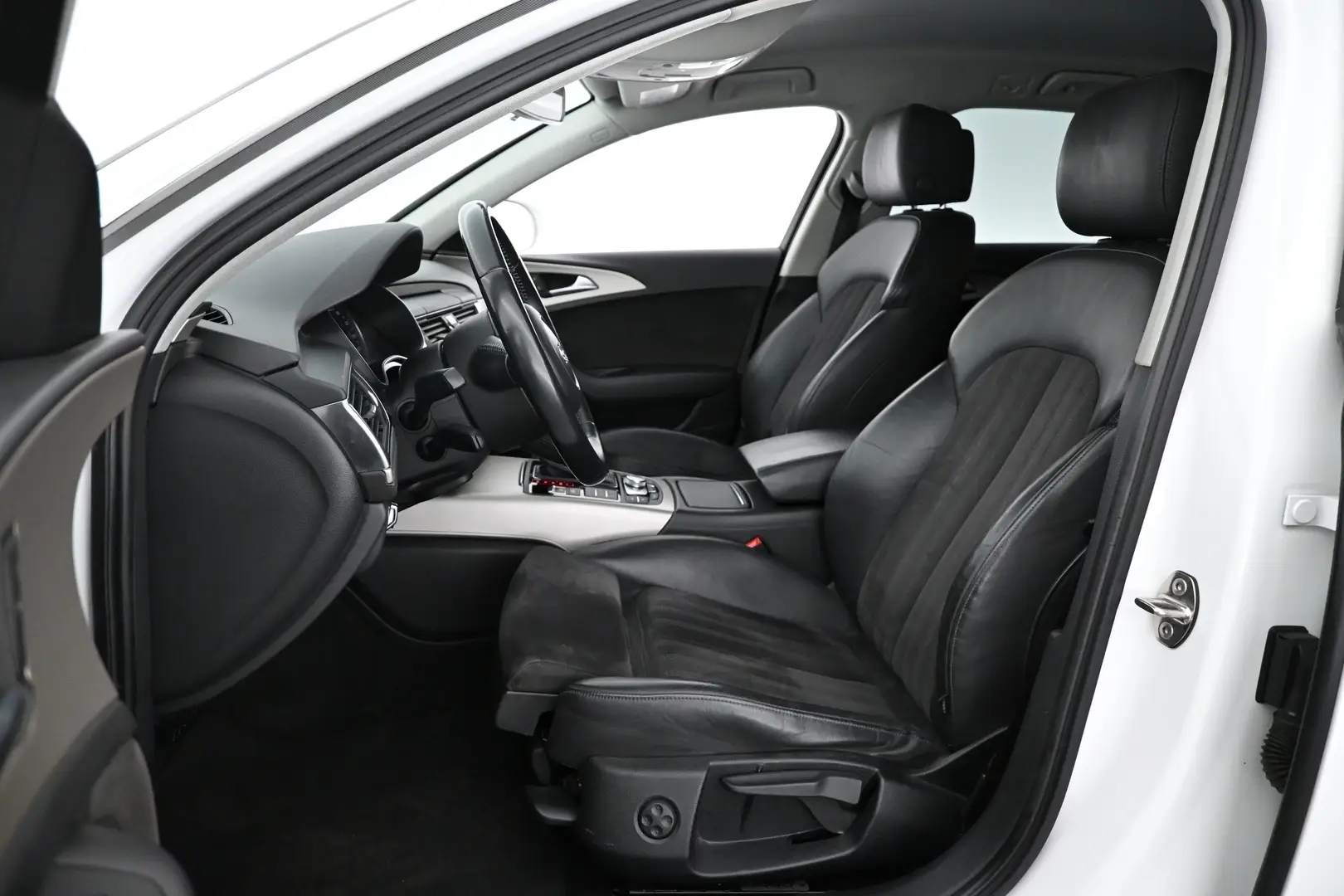 Car Image - 2WG5vsxSXuVrOpNQ2euCAB