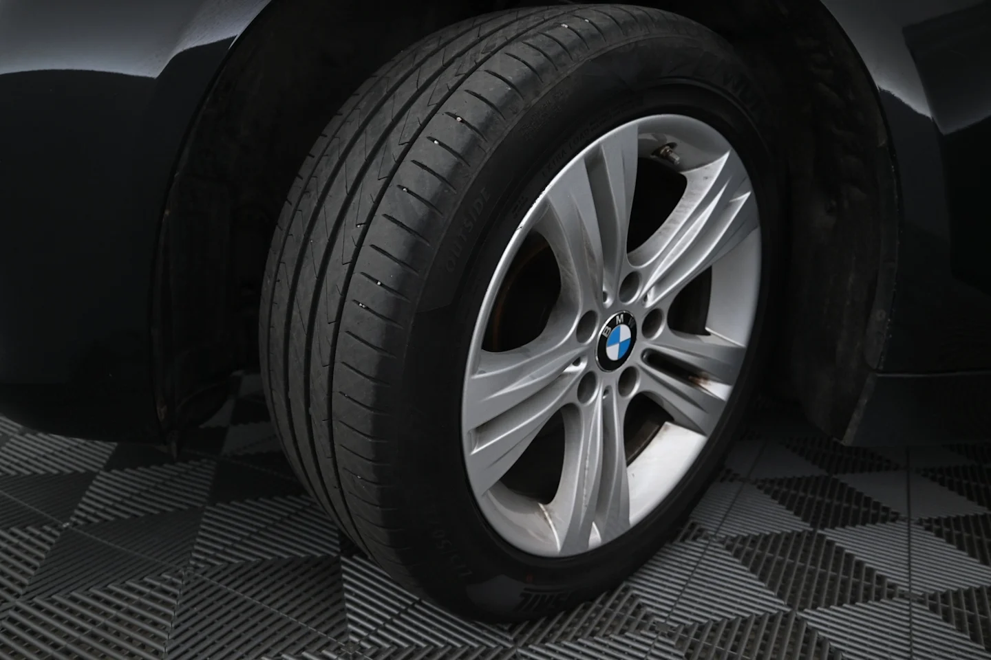 Car Image - 2ljHfzQJ96eazt6w7bmtol